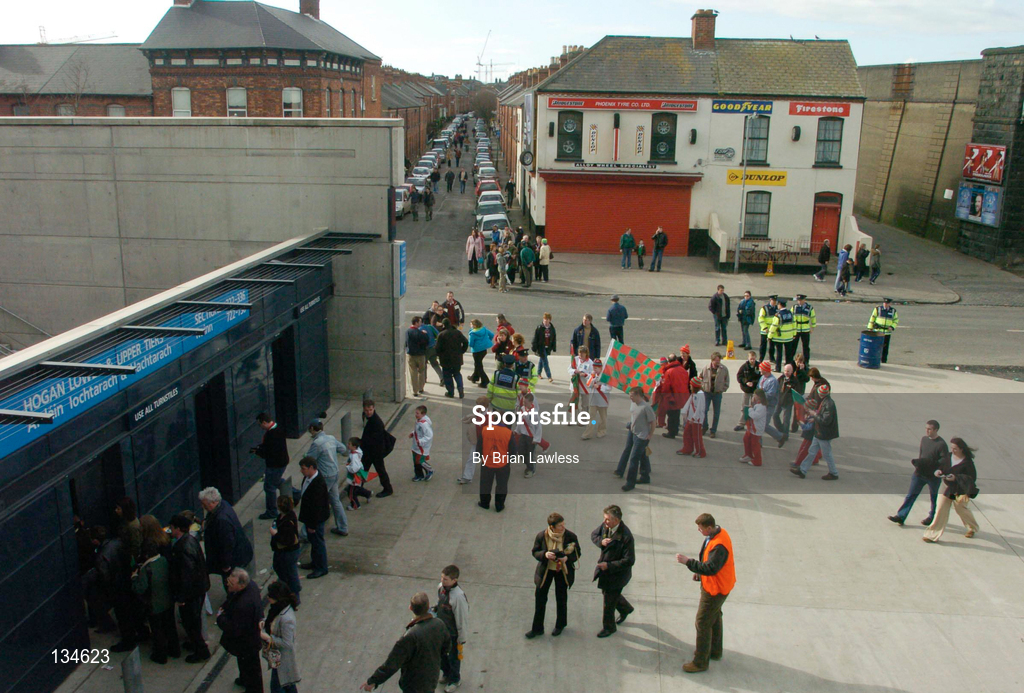 17 March 2004; Supporters arrive to Croke Park ahead of the AIB All-Ireland Senior Club Football Championship Final between An Gaeltacht and Caltra at Croke Park in Dublin. Photo by Brian Lawless/Sportsfile