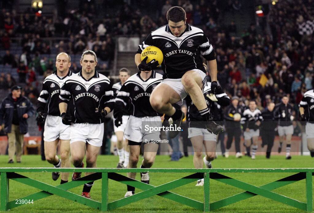 10 March 2007; The Ardfert team jump the bench before the team picture. Ardfert (Kerry) v Eoghan Ruadh (Derry), All-Ireland Intermediate Club Football Championship Final, Croke Park, Dublin. Photo by Sportsfile *** Local Caption ***
