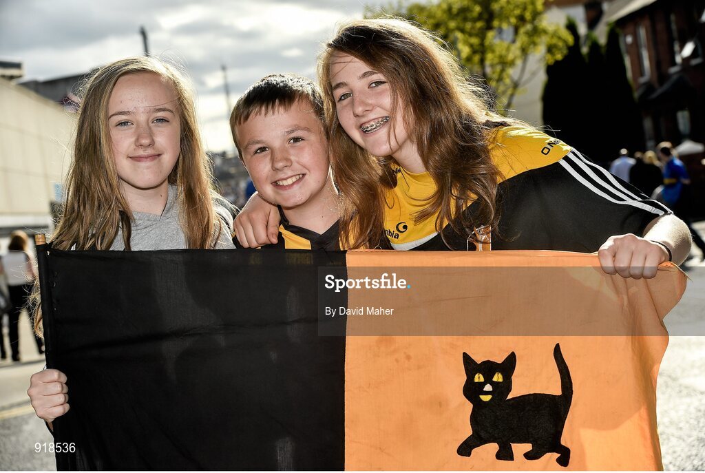 27 September 2014; Kilkenny supporters, from left, Ellen Feryne, age 15, Sean Feryne, age 11, and Orla Phelan, age 14, all from Slieverue, Co. Kikenny, ahead of the game. GAA Hurling All Ireland Senior Championship Final Replay, Kilkenny v Tipperary. Croke Park, Dublin. Picture credit: David Maher / SPORTSFILE