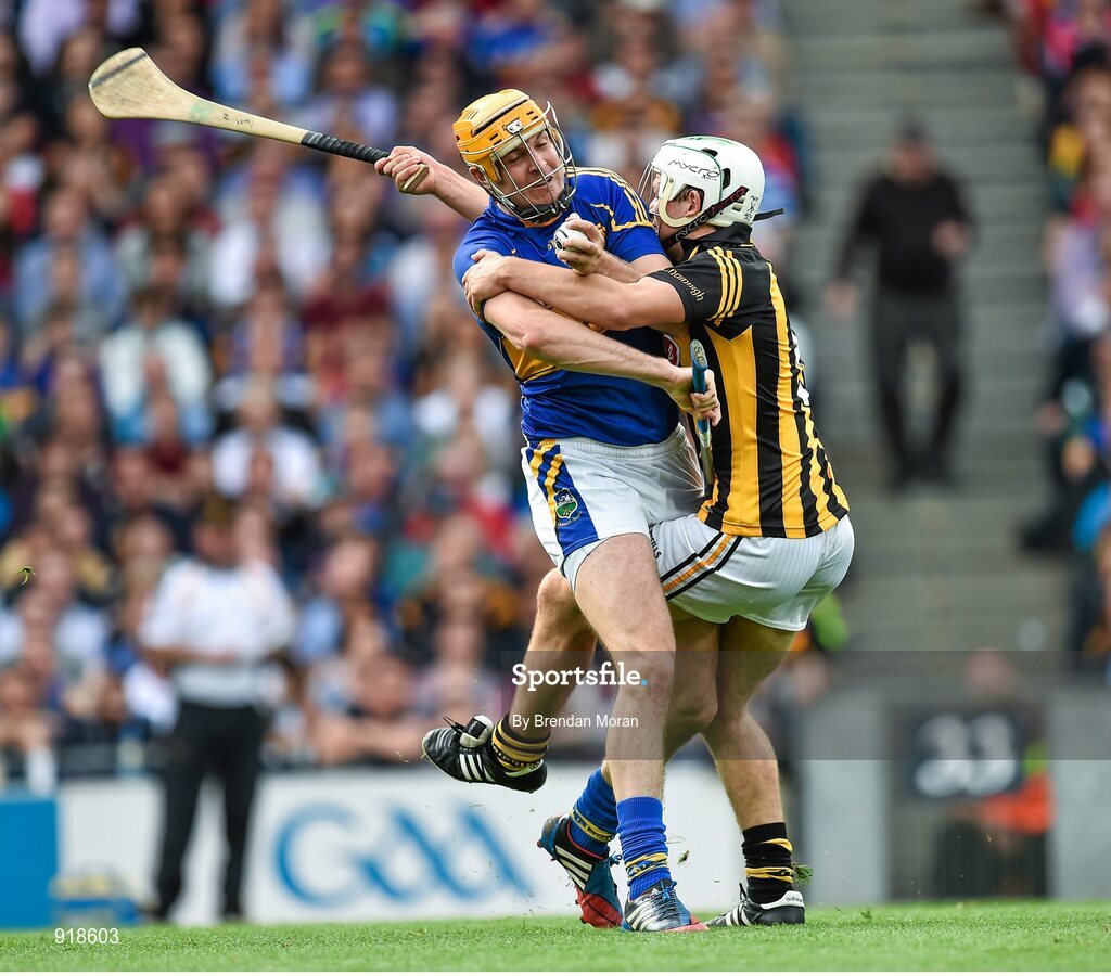 27 September 2014; Seamus Callanan, Tipperary, in action against Padraig Walsh, Kilkenny. GAA Hurling All Ireland Senior Championship Final Replay, Kilkenny v Tipperary. Croke Park, Dublin. Picture credit: Brendan Moran / SPORTSFILE