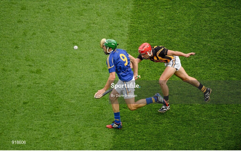 27 September 2014; James Woodlock, Tipperary, in action against Cillian Buckley, Kilkenny. GAA Hurling All Ireland Senior Championship Final Replay, Kilkenny v Tipperary. Croke Park, Dublin. Picture credit: Dáire Brennan / SPORTSFILE