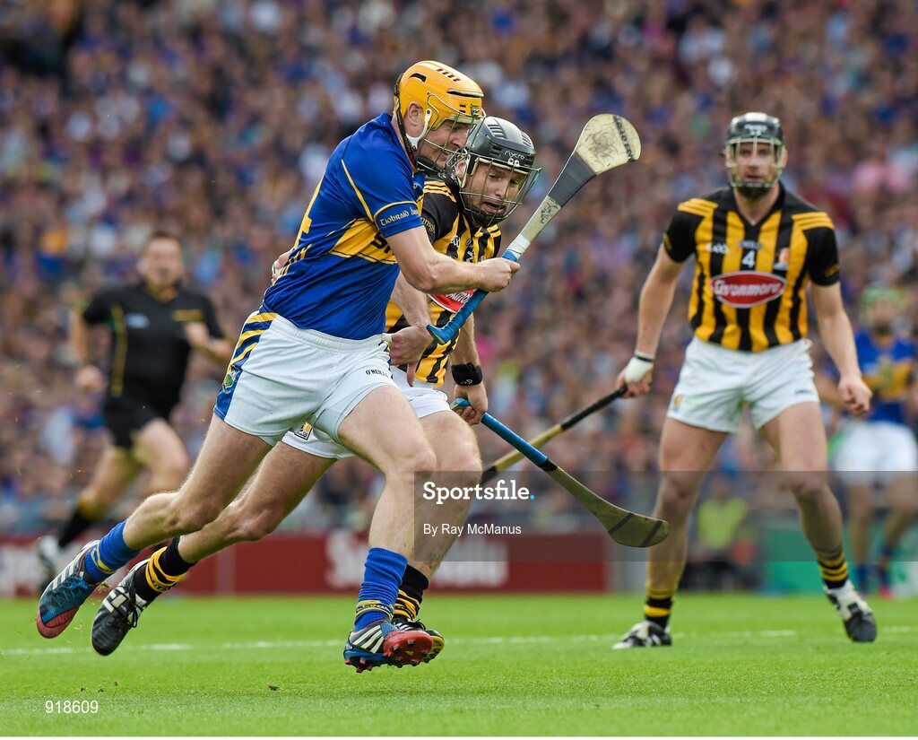 27 September 2014; Seamus Callanan, Tipperary, in action against JJ Delaney, Kilkenny. GAA Hurling All Ireland Senior Championship Final Replay, Kilkenny v Tipperary. Croke Park, Dublin. Picture credit: Ray McManus / SPORTSFILE