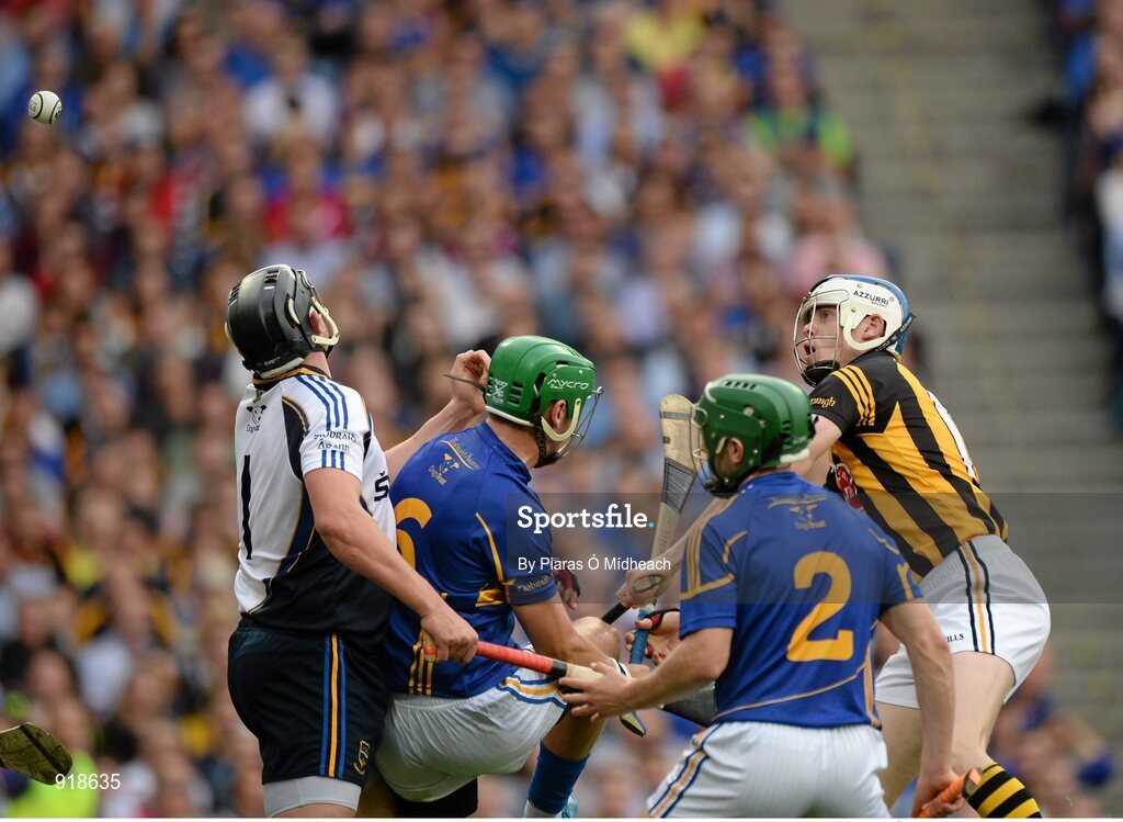27 September 2014; TJ Reid, Kilkenny, scores a goal for his side which was subsequently disallowed. GAA Hurling All Ireland Senior Championship Final Replay, Kilkenny v Tipperary. Croke Park, Dublin. Picture credit: Piaras Ó Mídheach / SPORTSFILE