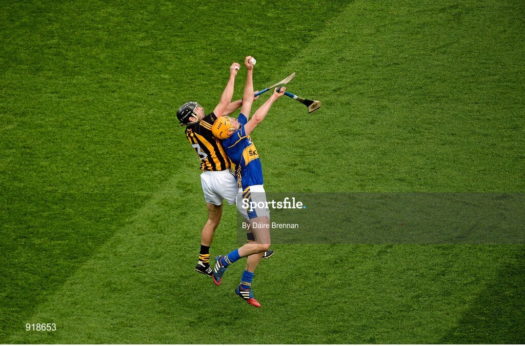 27 September 2014; Séamus Callanan, Tipperary, in action against JJ Delaney, Kilkenny. GAA Hurling All Ireland Senior Championship Final Replay, Kilkenny v Tipperary. Croke Park, Dublin. Picture credit: Dáire Brennan / SPORTSFILE