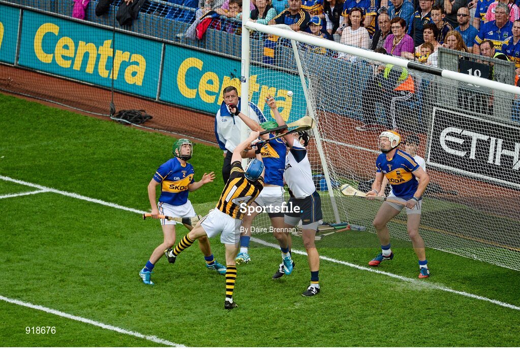 27 September 2014; TJ Reid, Kilkenny, scores a goal that was subsequently disallowed for square ball during the first half. GAA Hurling All Ireland Senior Championship Final Replay, Kilkenny v Tipperary. Croke Park, Dublin. Picture credit: Dáire Brennan / SPORTSFILE