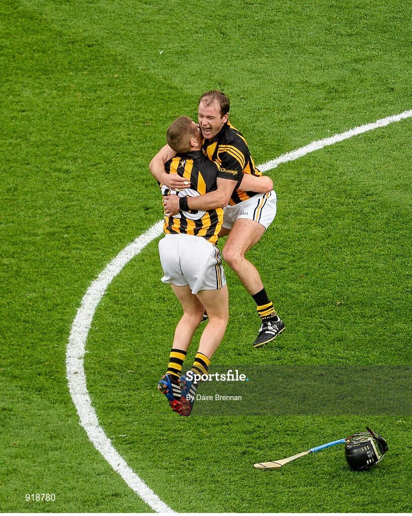 27 September 2014; Kilkenny captain Lester Ryan, left, celebrates with JJ Delaney after the game. GAA Hurling All Ireland Senior Championship Final Replay, Kilkenny v Tipperary. Croke Park, Dublin. Picture credit: Dáire Brennan / SPORTSFILE