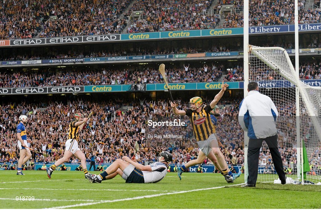 27 September 2014; John Power, Kilkenny, scores his side's second goal of the game. GAA Hurling All Ireland Senior Championship Final Replay, Kilkenny v Tipperary. Croke Park, Dublin. Picture credit: Ray McManus / SPORTSFILE