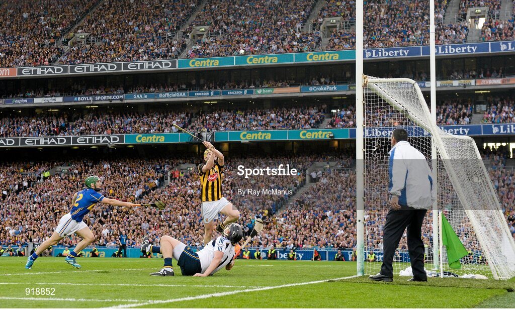 27 September 2014; John Power, Kilkenny, scores his side's second goal of the game. GAA Hurling All Ireland Senior Championship Final Replay, Kilkenny v Tipperary. Croke Park, Dublin. Picture credit: Ray McManus / SPORTSFILE