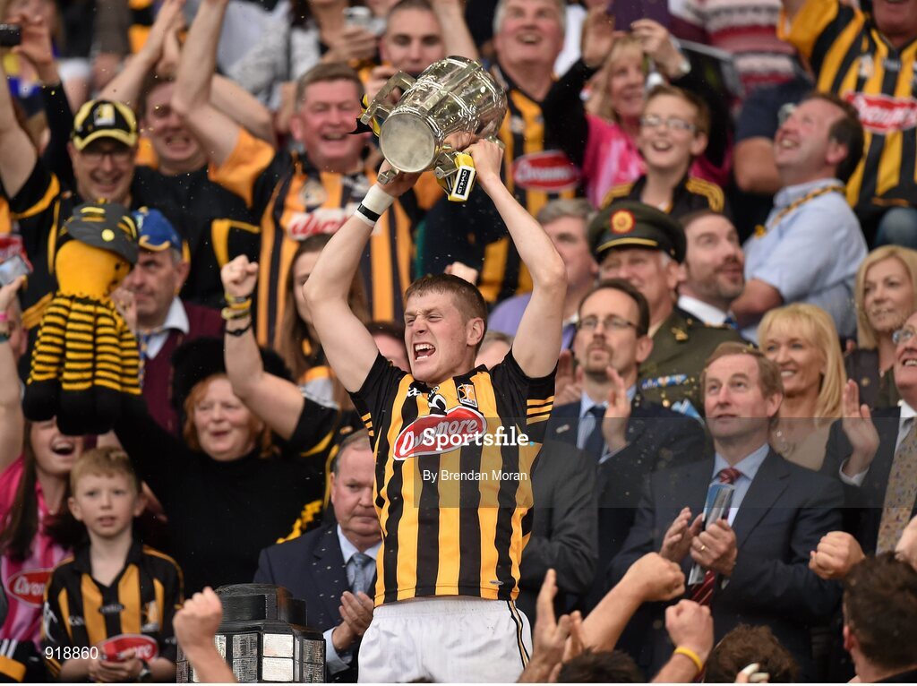 27 September 2014; Kilkenny captain Lester Ryan lifts the Liam MacCarthy cup. GAA Hurling All Ireland Senior Championship Final Replay, Kilkenny v Tipperary. Croke Park, Dublin. Picture credit: Brendan Moran / SPORTSFILE