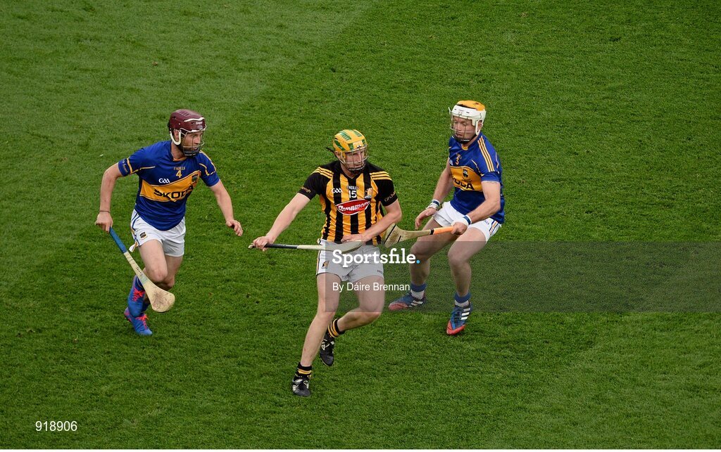27 September 2014; John Power, Kilkenny, in action against Paddy Stapleton, left, and Pádraic Maher, Tipperary. GAA Hurling All Ireland Senior Championship Final Replay, Kilkenny v Tipperary. Croke Park, Dublin. Picture credit: Dáire Brennan / SPORTSFILE