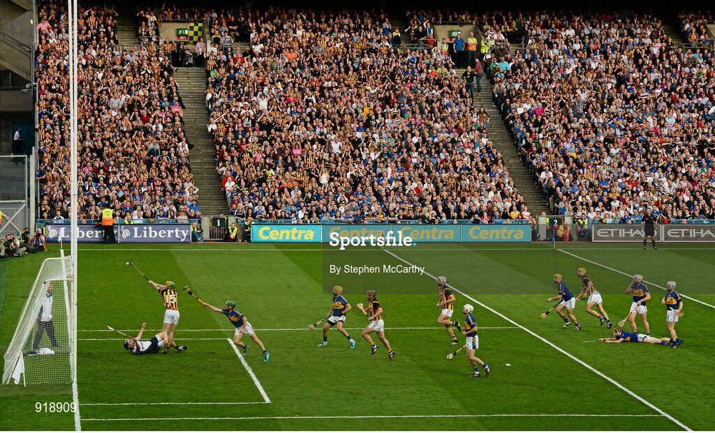 27 September 2014; John Power, Kilkenny, scores his side's second goal. GAA Hurling All Ireland Senior Championship Final Replay, Kilkenny v Tipperary. Croke Park, Dublin. Picture credit: Stephen McCarthy / SPORTSFILE