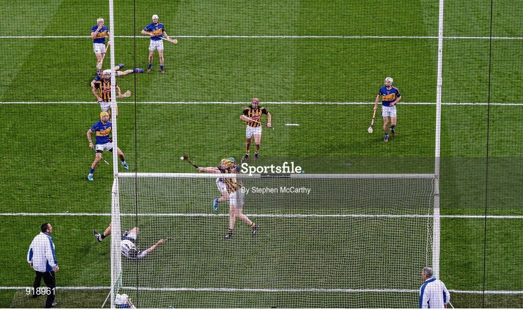 27 September 2014; John Power, Kilkenny, scores his side's second goal. GAA Hurling All Ireland Senior Championship Final Replay, Kilkenny v Tipperary. Croke Park, Dublin. Picture credit: Stephen McCarthy / SPORTSFILE