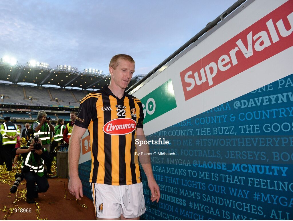 27 September 2014; Kilkenny's Henry Shefflin makes his way to the dressing room after the game. GAA Hurling All Ireland Senior Championship Final Replay, Kilkenny v Tipperary. Croke Park, Dublin. Picture credit: Piaras Ó Mídheach / SPORTSFILE