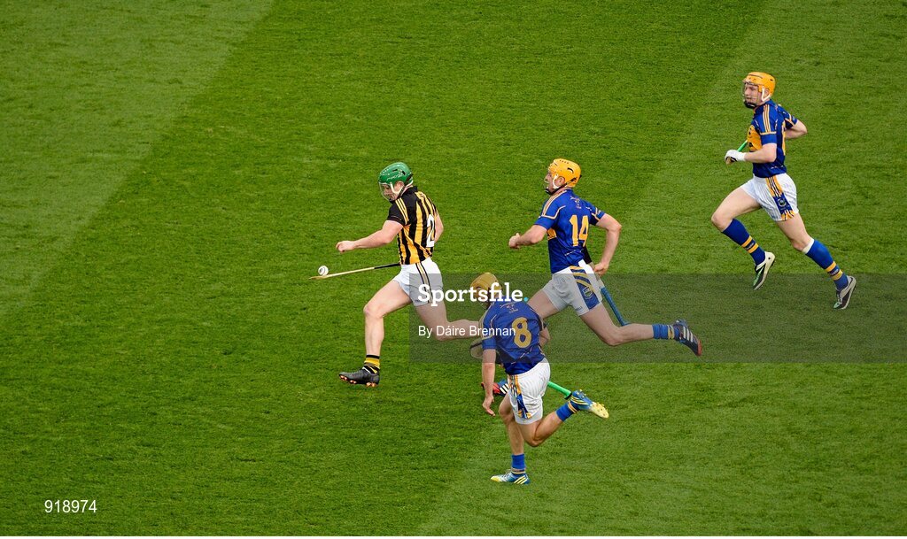 27 September 2014; Paul Murphy, Kilkenny, in action against Tipperary players, left to right, Shane McGrath, Séamus Callanan, and Lar Corbett. GAA Hurling All Ireland Senior Championship Final Replay, Kilkenny v Tipperary. Croke Park, Dublin. Picture credit: Dáire Brennan / SPORTSFILE