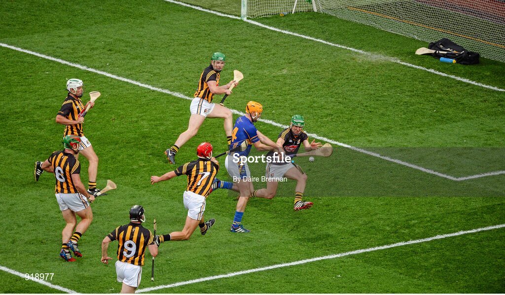 27 September 2014; Séamus Callanan, Tipperary, has his shot saved by Kilkenny goalkeeper Eoin Murphy. GAA Hurling All Ireland Senior Championship Final Replay, Kilkenny v Tipperary. Croke Park, Dublin. Picture credit: Dáire Brennan / SPORTSFILE