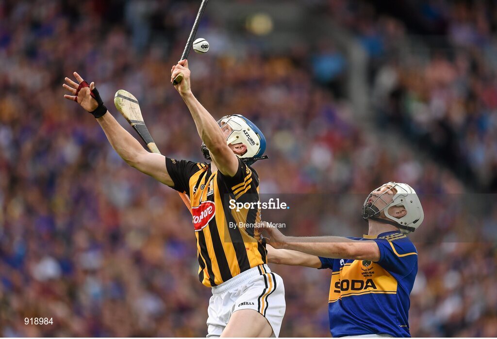 27 September 2014; TJ Reid, Kilkenny, in action against Brendan Maher, Tipperary. GAA Hurling All Ireland Senior Championship Final Replay, Kilkenny v Tipperary. Croke Park, Dublin. Picture credit: Brendan Moran / SPORTSFILE