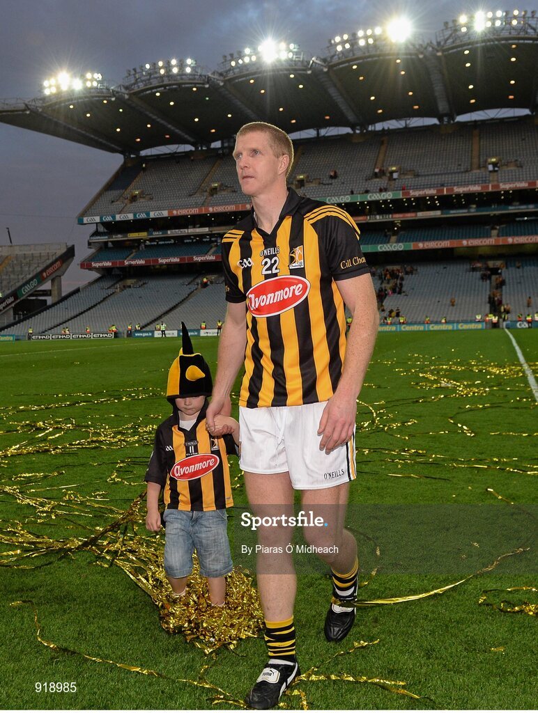 27 September 2014; Kilkenny's Henry Shefflin with his son Henry after the game. GAA Hurling All Ireland Senior Championship Final Replay, Kilkenny v Tipperary. Croke Park, Dublin. Picture credit: Piaras Ó Mídheach / SPORTSFILE