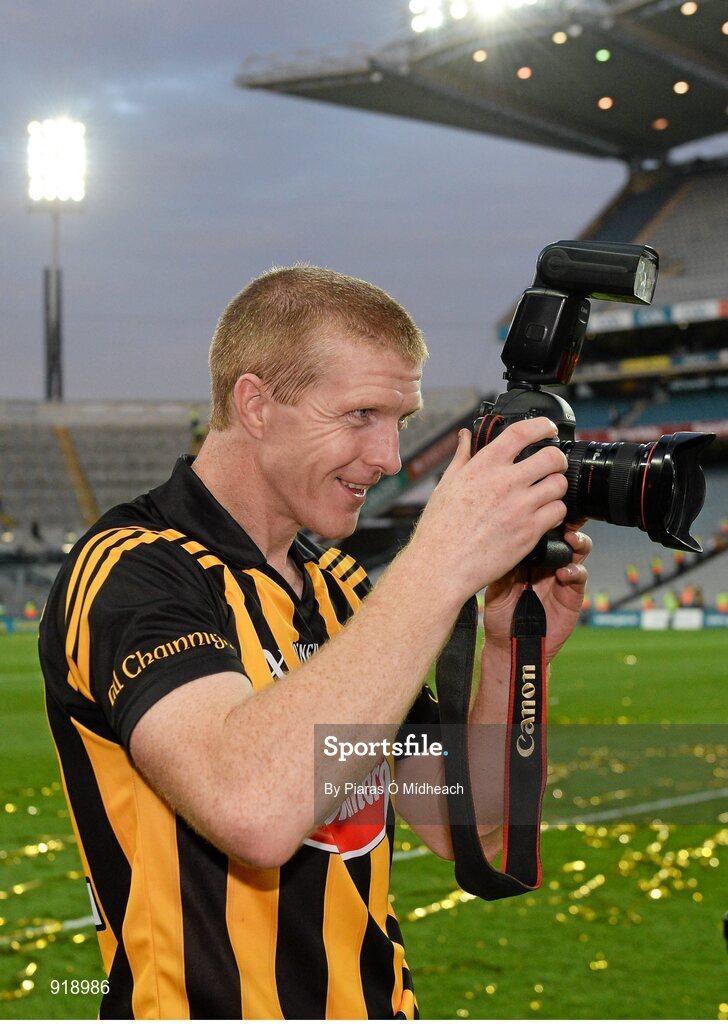 27 September 2014; Kilkenny's Henry Shefflin takes a photograph after the game. GAA Hurling All Ireland Senior Championship Final Replay, Kilkenny v Tipperary. Croke Park, Dublin. Picture credit: Piaras Ó Mídheach / SPORTSFILE