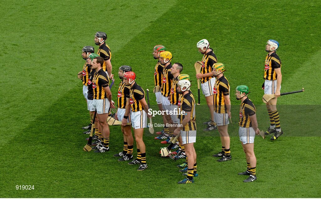 27 September 2014; The Kilkenny team stand together for the national anthem. GAA Hurling All Ireland Senior Championship Final Replay, Kilkenny v Tipperary. Croke Park, Dublin. Picture credit: Dáire Brennan / SPORTSFILE