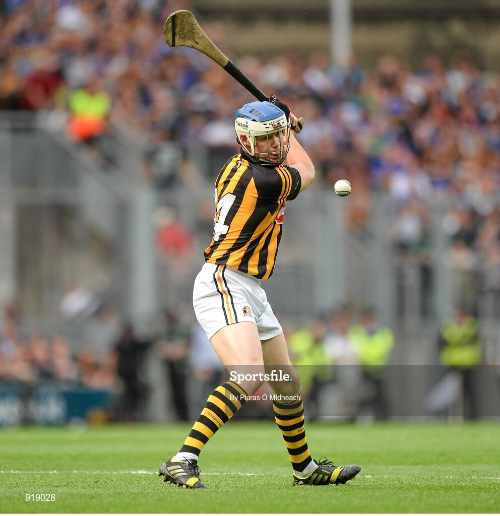 27 September 2014; TJ Reid, Kilkenny, takes a free. GAA Hurling All Ireland Senior Championship Final Replay, Kilkenny v Tipperary. Croke Park, Dublin. Picture credit: Piaras Ó Mídheach / SPORTSFILE