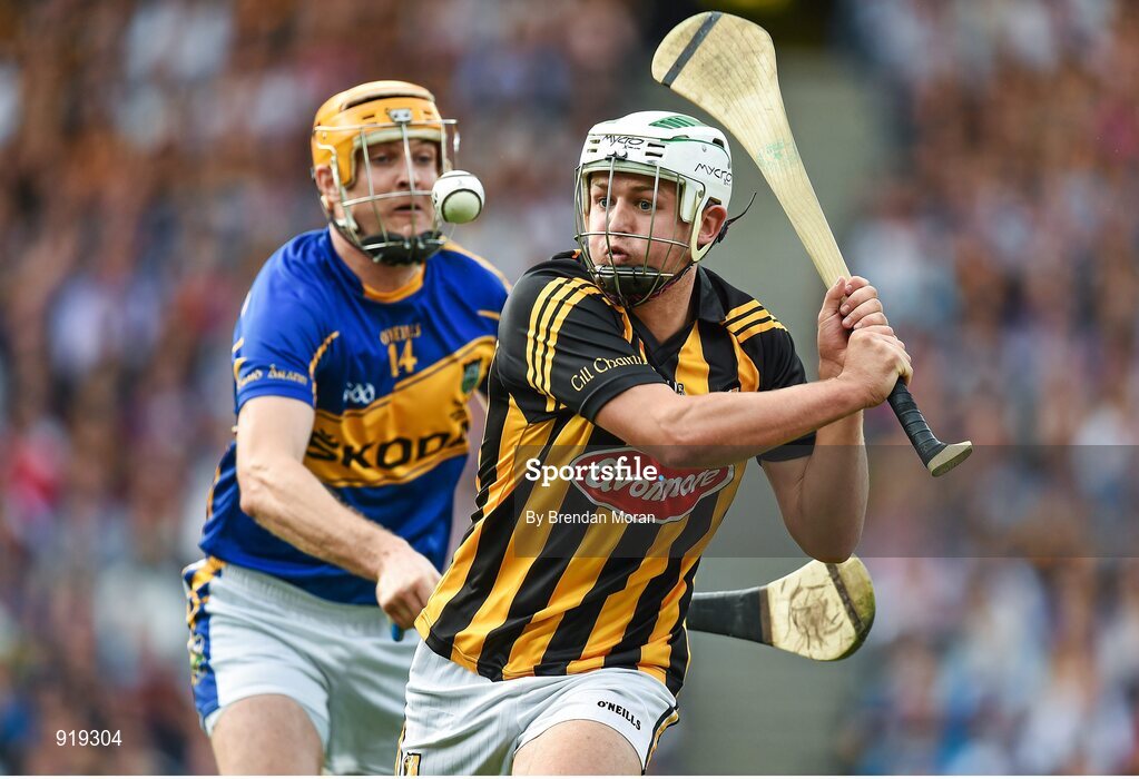 27 September 2014; Padraig Walsh, Kilkenny, in action against Seamus Callanan, Tipperary. GAA Hurling All Ireland Senior Championship Final Replay, Kilkenny v Tipperary. Croke Park, Dublin. Picture credit: Brendan Moran / SPORTSFILE