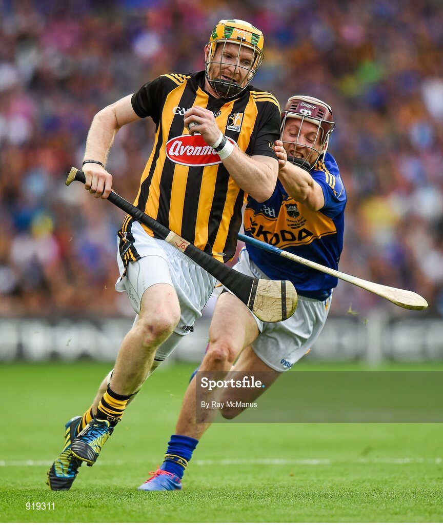 27 September 2014; Richie Power, Kilkenny, in action against Paddy Stapleton, Tipperary. GAA Hurling All Ireland Senior Championship Final Replay, Kilkenny v Tipperary. Croke Park, Dublin. Picture credit: Ray McManus / SPORTSFILE