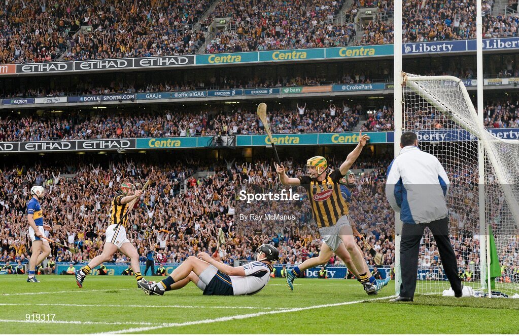 27 September 2014; John Power, Kilkenny, scores his side's second goal of the game. GAA Hurling All Ireland Senior Championship Final Replay, Kilkenny v Tipperary. Croke Park, Dublin. Picture credit: Ray McManus / SPORTSFILE