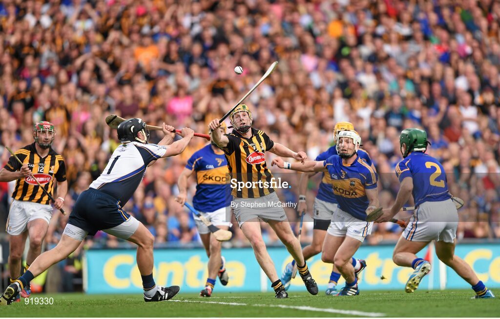27 September 2014; John Power, Kilkenny, in action against Darren Gleeson, Tipperary. GAA Hurling All Ireland Senior Championship Final Replay, Kilkenny v Tipperary. Croke Park, Dublin. Picture credit: Stephen McCarthy / SPORTSFILE