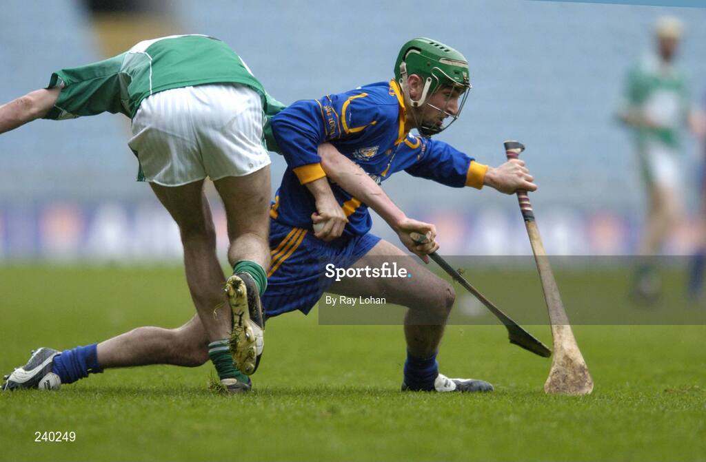17 March 2007; Brian Mahony, Loughrea, in action against Michael Fennelly, Ballyhale Shamrocks. AIB All-Ireland Senior Club Hurling Championship Final, Ballyhale Shamrocks v Loughrea, Croke Park, Dublin. Picture credit: Ray Lohan / SPORTSFILE