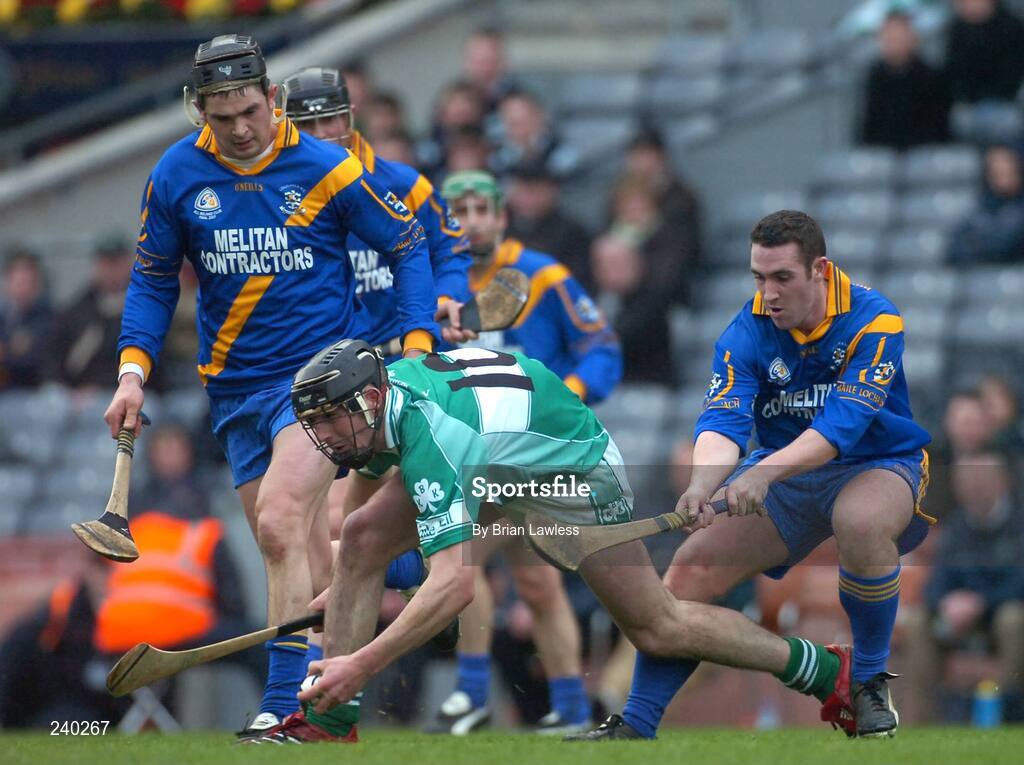 17 March 2007; Eamonn Fitzpatrick, Ballyhale Shamrocks, in action against Johnny Maher, left, and Tom Regan, Loughrea. AIB All-Ireland Senior Club Hurling Championship Final, Ballyhale Shamrocks v Loughrea, Croke Park, Dublin. Picture credit: Brian Lawless / SPORTSFILE