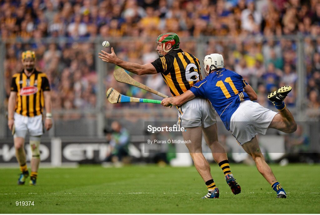 27 September 2014; Kieran Joyce, Kilkenny, in action against Patrick Maher, Tipperary. GAA Hurling All Ireland Senior Championship Final Replay, Kilkenny v Tipperary. Croke Park, Dublin. Picture credit: Piaras Ó Mídheach / SPORTSFILE