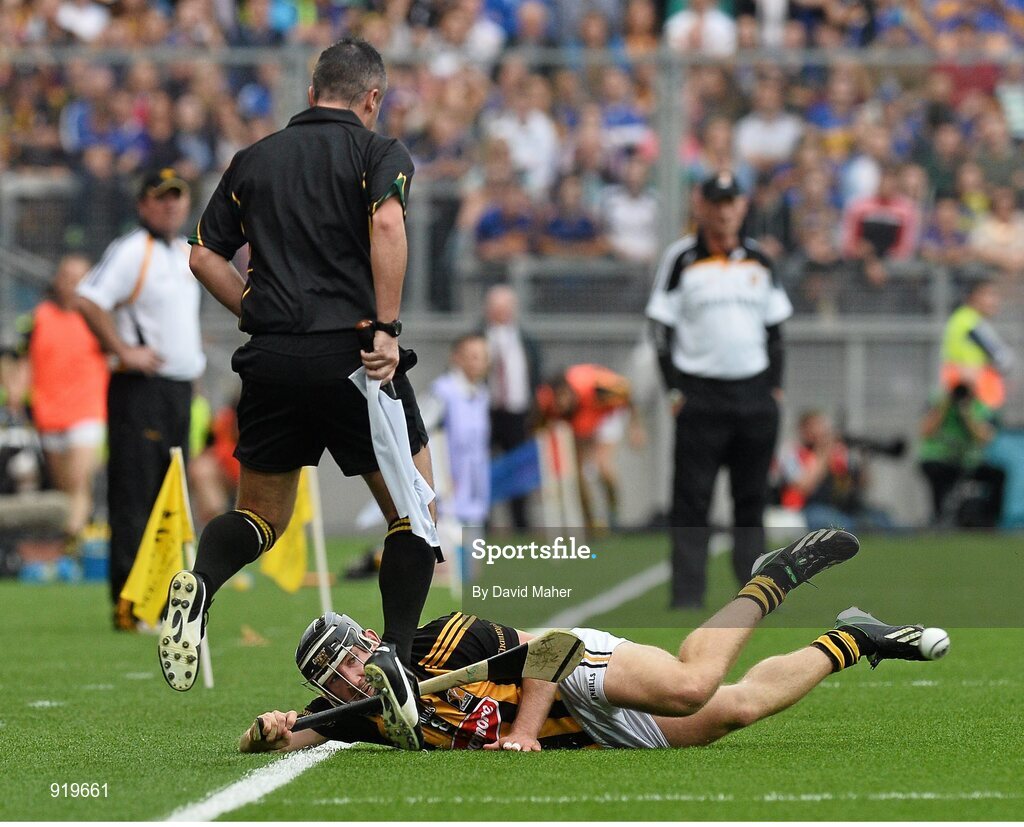 27 September 2014; Richie Hogan, Kilkenny, saves the sliothar from going over the sideline. GAA Hurling All Ireland Senior Championship Final Replay, Kilkenny v Tipperary. Croke Park, Dublin. Picture credit: David Maher / SPORTSFILE