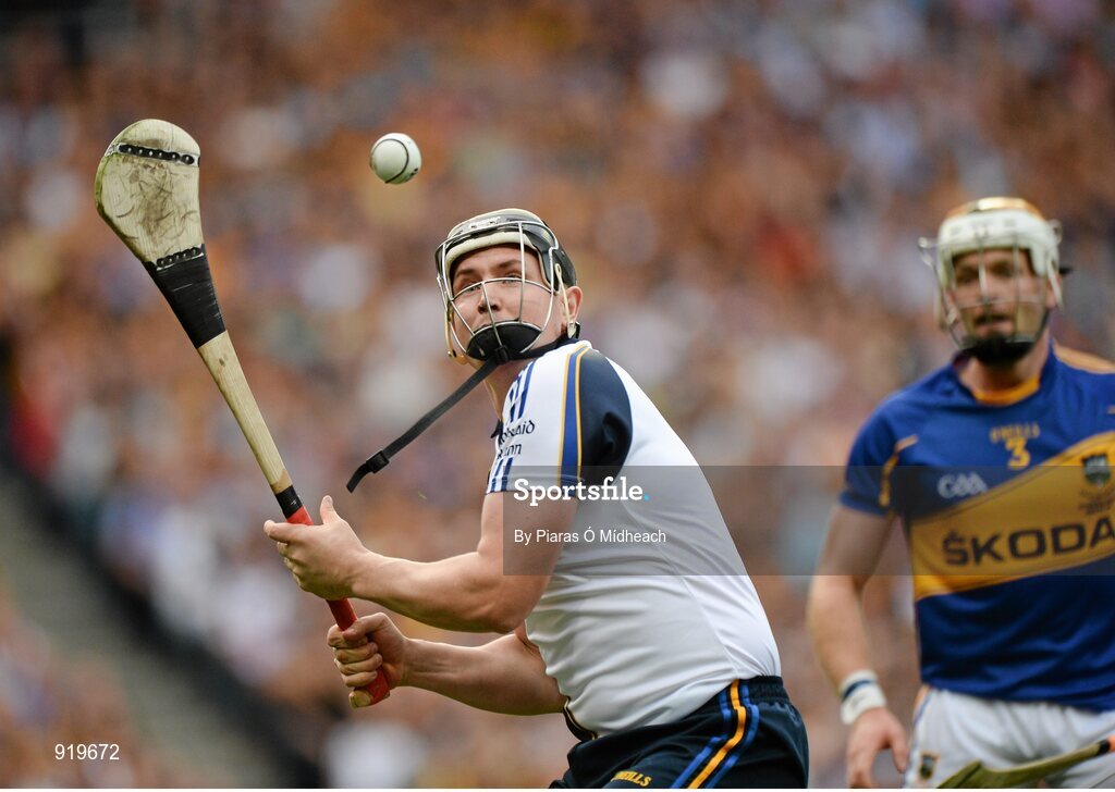 27 September 2014; Darren Gleeson, Tipperary, supported by team-mate Pádraic Maher. GAA Hurling All Ireland Senior Championship Final Replay, Kilkenny v Tipperary. Croke Park, Dublin. Picture credit: Piaras Ó Mídheach / SPORTSFILE