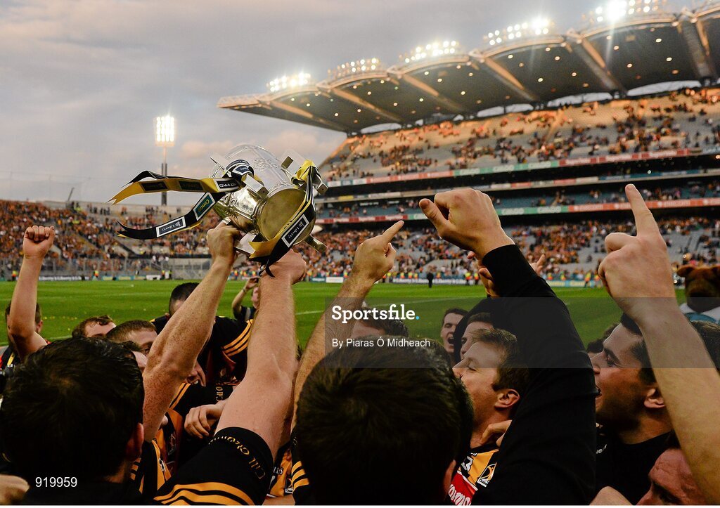 27 September 2014; Kilkenny players celebrate with the Liam MacCarthy cup after the game. GAA Hurling All Ireland Senior Championship Final Replay, Kilkenny v Tipperary. Croke Park, Dublin. Picture credit: Piaras Ó Mídheach / SPORTSFILE