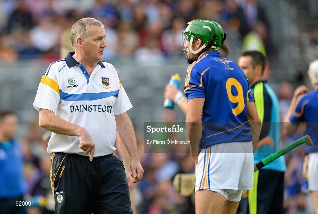 27 September 2014; Tipperary manager Eamon O'Shea in conversation with James Woodlock before the game. GAA Hurling All Ireland Senior Championship Final Replay, Kilkenny v Tipperary. Croke Park, Dublin. Picture credit: Piaras Ó Mídheach / SPORTSFILE