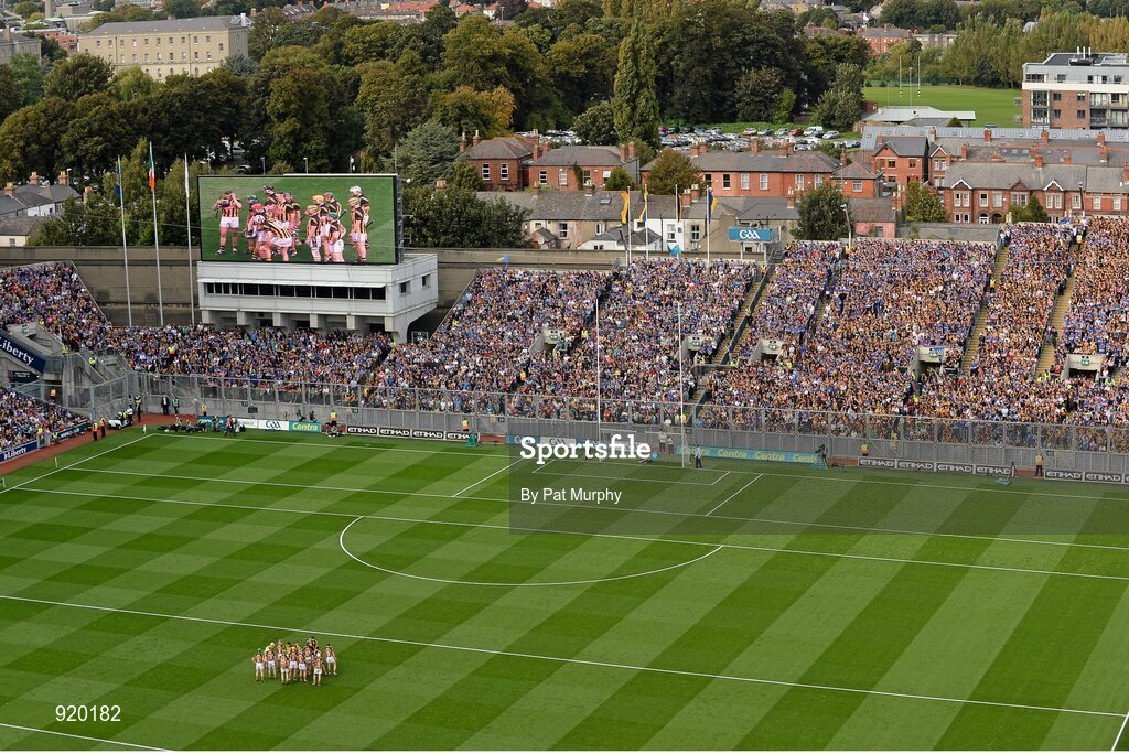 27 September 2014; The Kilkenny team prepare for the national anthem. GAA Hurling All Ireland Senior Championship Final Replay, Kilkenny v Tipperary. Croke Park, Dublin. Picture credit: Pat Murphy / SPORTSFILE