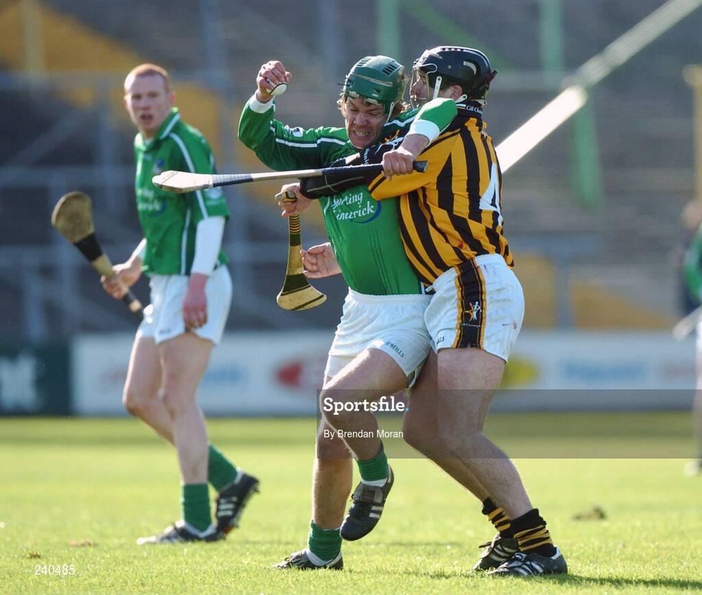 19 March 2007; Mike O'Brien, Limerick, in action against JJ Delaney, Kilkenny. Allianz National Hurling League, Kilkenny v Limerick, Division 1B, Round 3, Nowlan Park, Kilkenny. Picture credit: Brendan Moran / SPORTSFILE