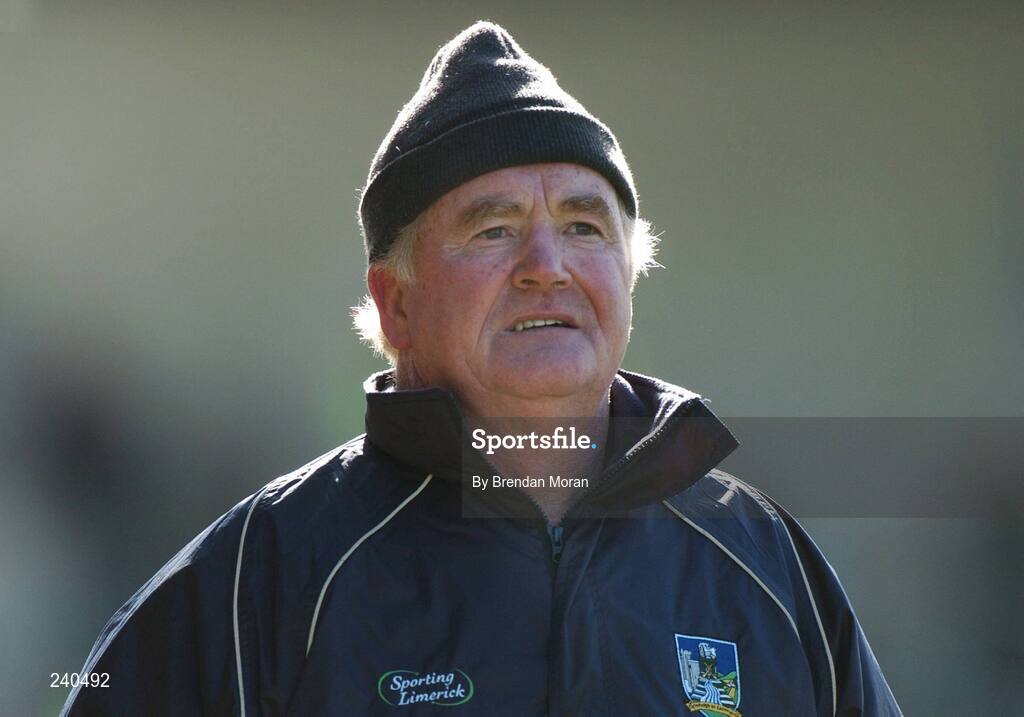 19 March 2007; Limerick manager Richie Bennis watches his side during the game. Allianz National Hurling League, Kilkenny v Limerick, Division 1B, Round 3, Nowlan Park, Kilkenny. Picture credit: Brendan Moran / SPORTSFILE