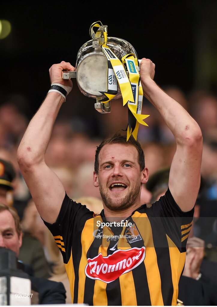 27 September 2014; Jackie Tyrrell, Kilkenny, lifts the Liam MacCarthy cup. GAA Hurling All Ireland Senior Championship Final Replay, Kilkenny v Tipperary. Croke Park, Dublin. Picture credit: Stephen McCarthy / SPORTSFILE