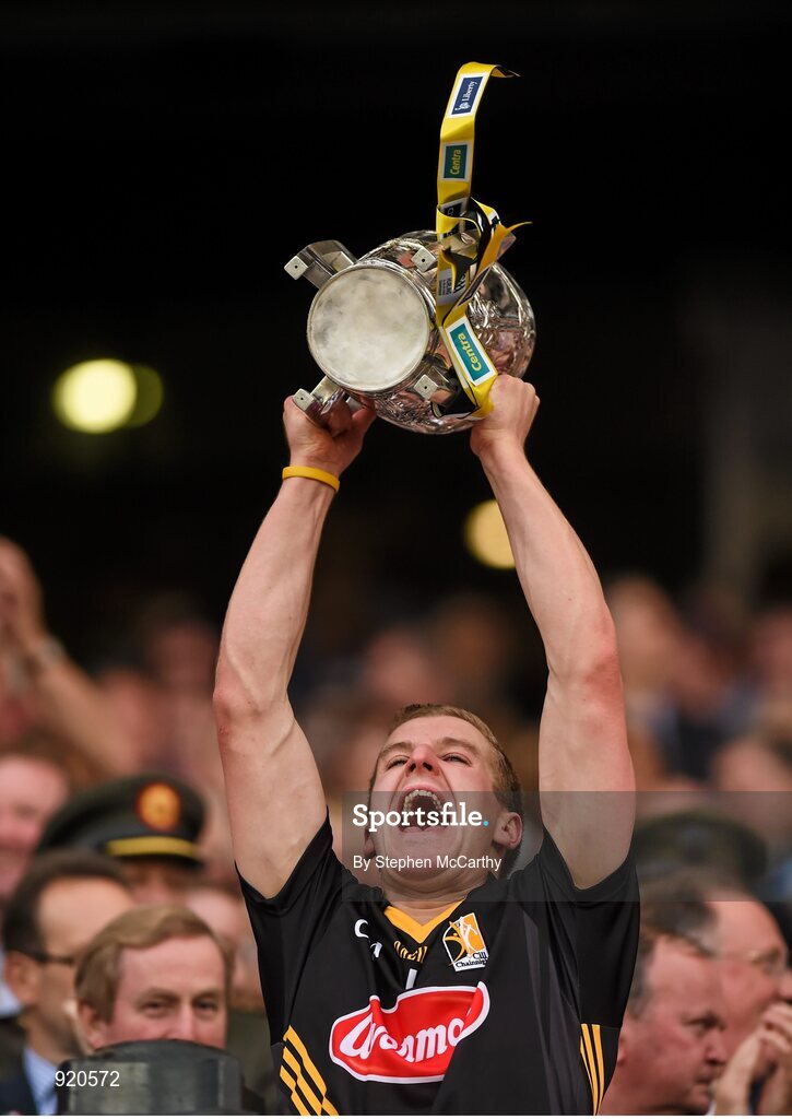 27 September 2014; Eoin Murphy, Kilkenny, lifts the Liam MacCarthy cup. GAA Hurling All Ireland Senior Championship Final Replay, Kilkenny v Tipperary. Croke Park, Dublin. Picture credit: Stephen McCarthy / SPORTSFILE
