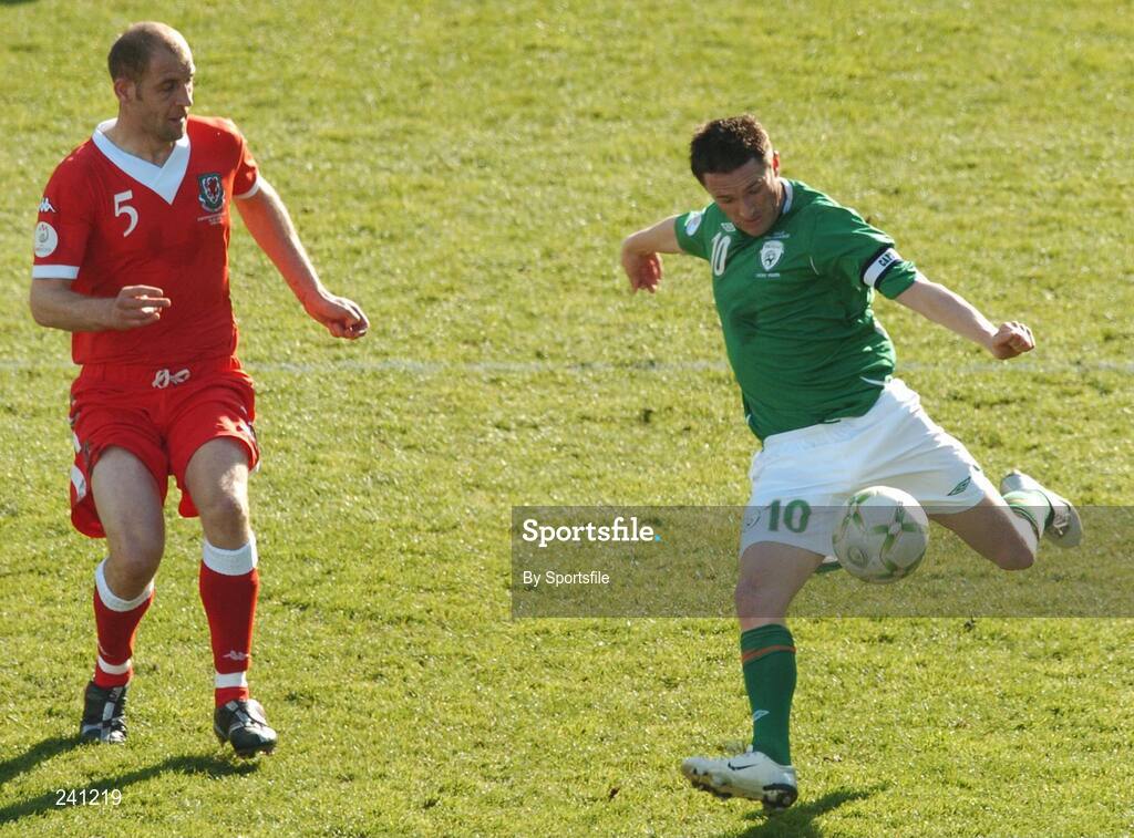 24 March 2007; Robbie Keane, Republic of Ireland, in action against Steven Evans, Wales. 2008 European Championship Qualifier, Republic of Ireland v Wales, Croke Park, Dublin. Photo by Sportsfile *** Local Caption ***