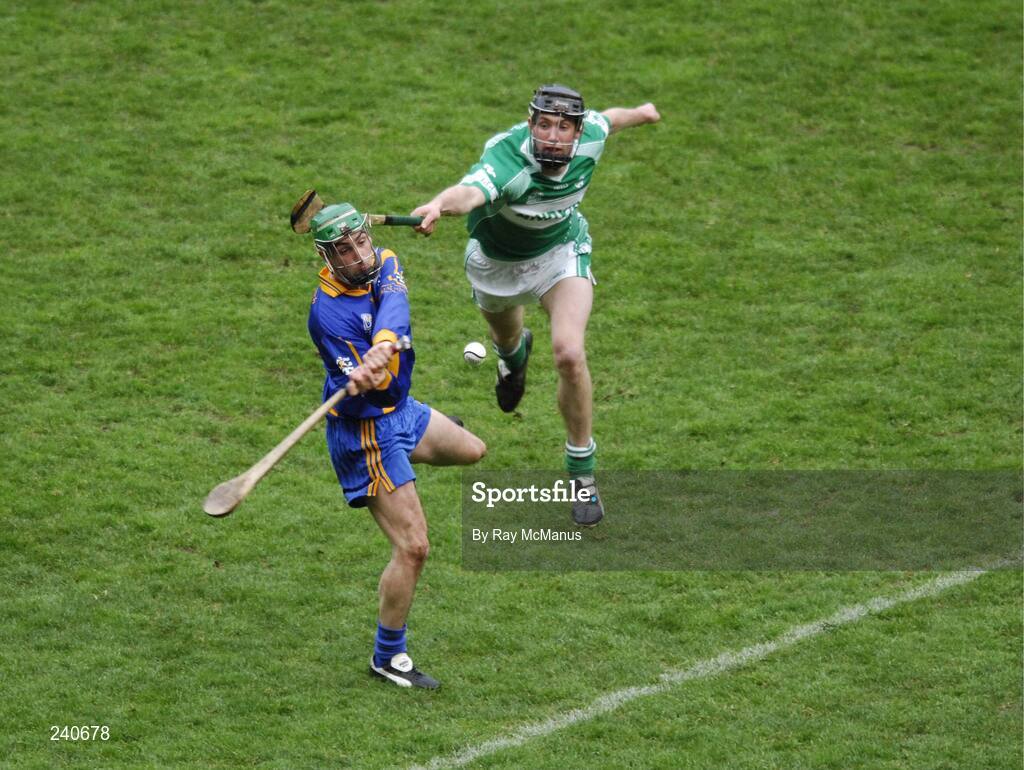17 March 2007; Brian Mahony, Loughrea, in action against Michael Fennelly, Ballyhale Shamrocks. AIB All-Ireland Senior Club Hurling Championship Final, Ballyhale Shamrocks v Loughrea, Croke Park, Dublin. Picture credit: Ray McManus / SPORTSFILE