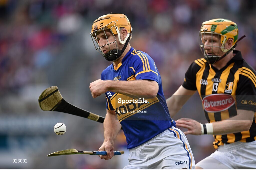 27 September 2014; Kieran Bergin, Tipperary, in action against Richie Power, Kilkenny. GAA Hurling All Ireland Senior Championship Final Replay, Kilkenny v Tipperary. Croke Park, Dublin. Picture credit: Brendan Moran / SPORTSFILE