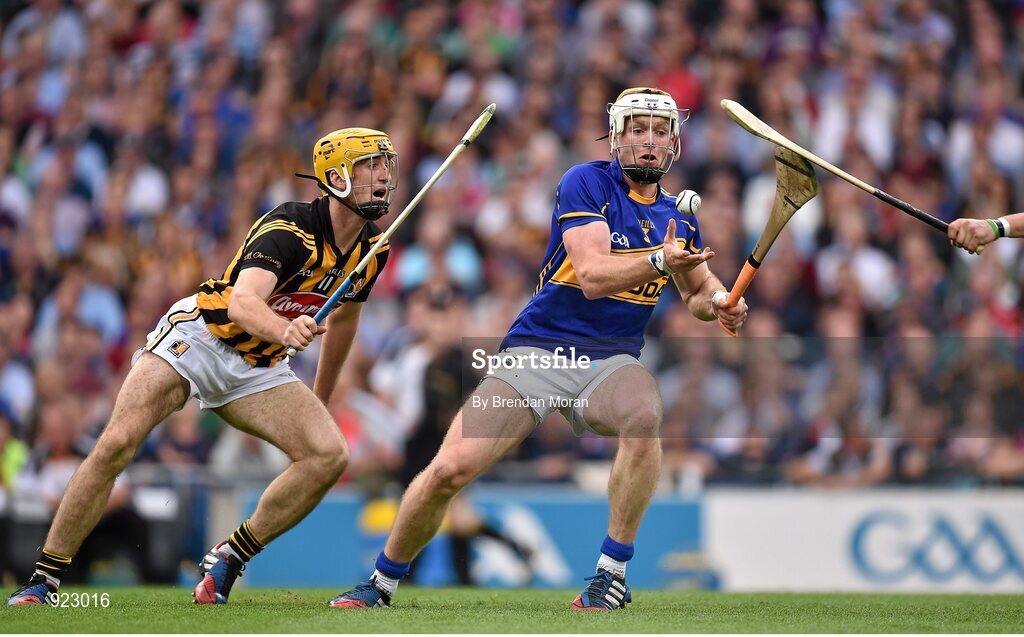 27 September 2014; Padraic Maher, Tipperary, in action against Colin Fennelly, Kilkenny. GAA Hurling All Ireland Senior Championship Final Replay, Kilkenny v Tipperary. Croke Park, Dublin. Picture credit: Brendan Moran / SPORTSFILE
