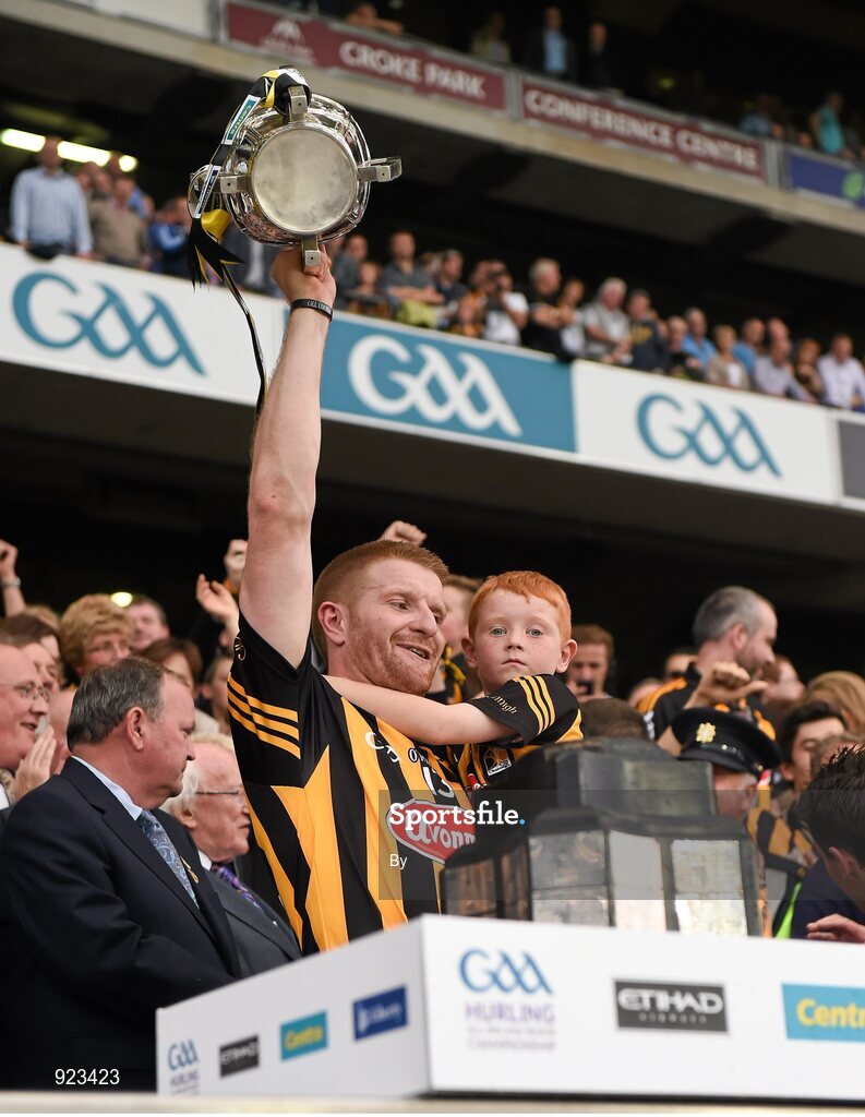 27 September 2014; Richie Power, Kilkenny, and his son Rory, lift the Liam MacCarthy cup. GAA Hurling All Ireland Senior Championship Final Replay, Kilkenny v Tipperary. Croke Park, Dublin. Picture credit: Ray McManus / SPORTSFILE