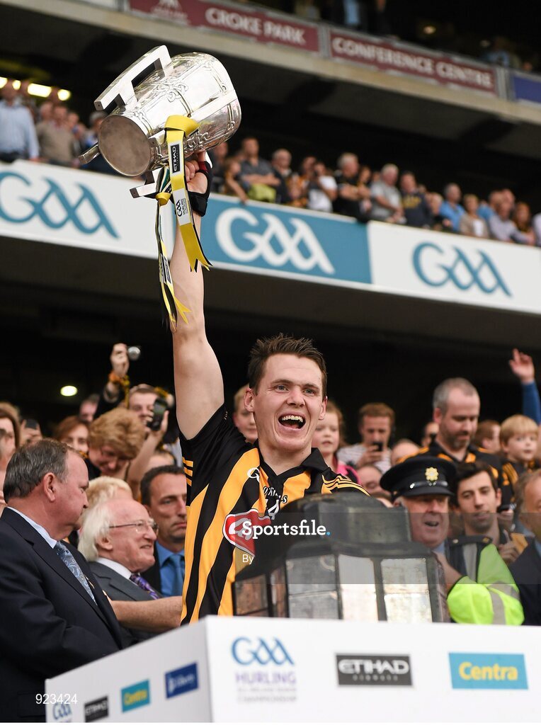 27 September 2014; Kilkenny's TJ Reid lifts the Liam MacCarthy cup. GAA Hurling All Ireland Senior Championship Final Replay, Kilkenny v Tipperary. Croke Park, Dublin. Picture credit: Ray McManus / SPORTSFILE