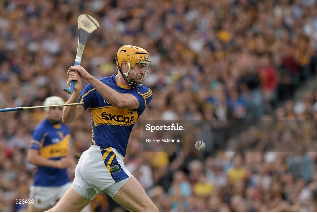 27 September 2014; Séamus Callanan, Tipperary, is hooked by JJ Delaney, Kilkenny. GAA Hurling All Ireland Senior Championship Final Replay, Kilkenny v Tipperary. Croke Park, Dublin. Picture credit: Ray McManus / SPORTSFILE