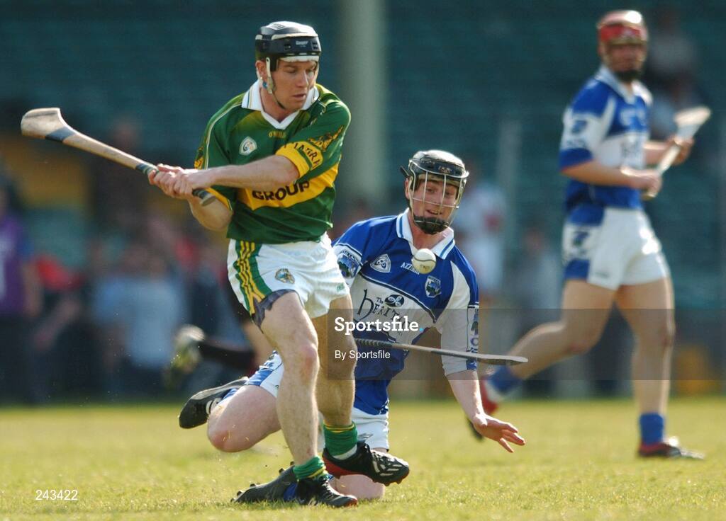 7 April 2007; Bobby O'Sullivan, Kerry, in action against John Brophy, Laois. Allianz National Hurling League, Division 2, Quarter-Final, Laois v Kerry, Gaelic Grounds, Limerick. Photo by Sportsfile