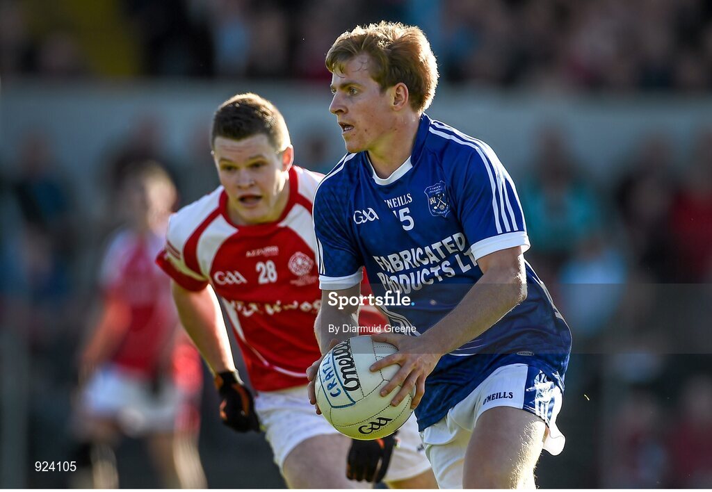 12 October 2014; Padraic Collins, Cratloe, in action against Conor Brennan, Eire Og. Clare County Senior Football Championship Final, Cratloe v Eire Og. Cusack Park, Ennis, Co. Clare. Picture credit: Diarmuid Greene / SPORTSFILE