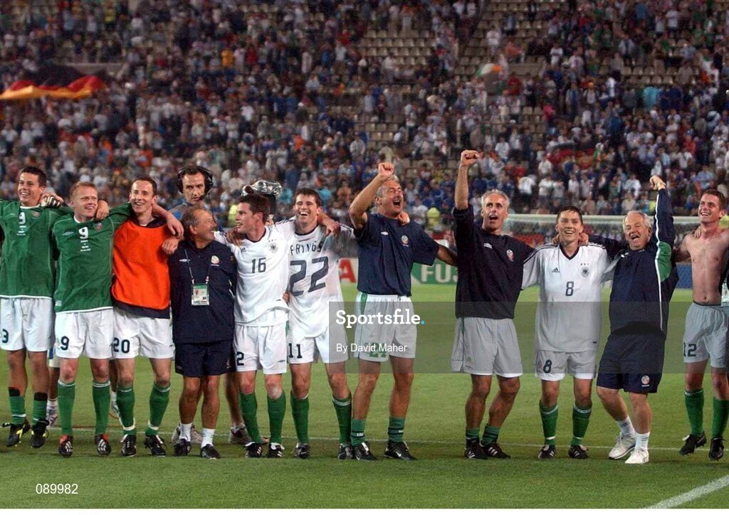 5 June 2002; Republic of Ireland players and officials, from left, Ian Harte, Damien Duff, Andy O'Brien, Joe Walsh, Steve Finnan, Kevin Kilbane, Ian Harte, manager Mick McCarthy, Matt Holland, John Fallon and Mark Kinsella against Germany. FIFA World Cup Finals, Group E, Republic of Ireland v Germany, Ibaraki Stadium, Ibaraki, Japan. Picture credit: David Maher / SPORTSFILE